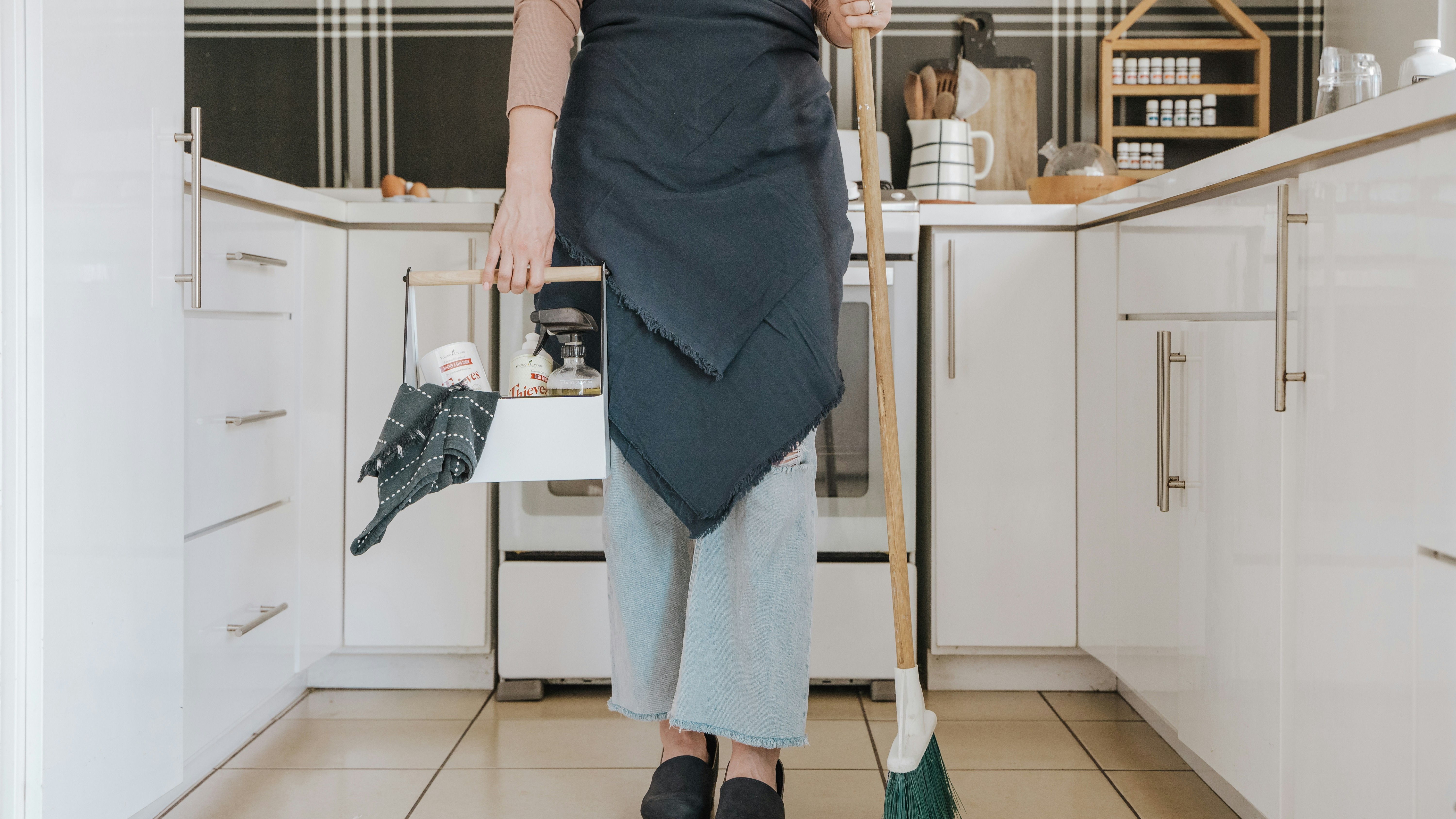 Lady Moon Cleaning β insured, eco-friendly residential cleaning team in York Region